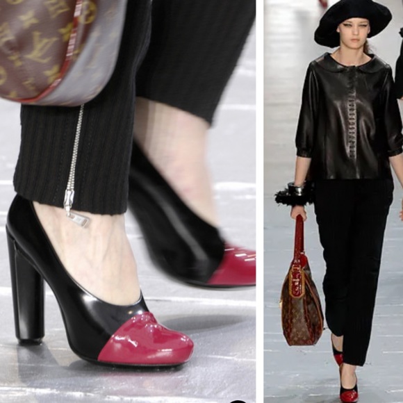 Louis Vuitton Navy Patent Leather Pumps Stilettos Sculptured Heel, Black Cap Toe - Picture 14 of 16